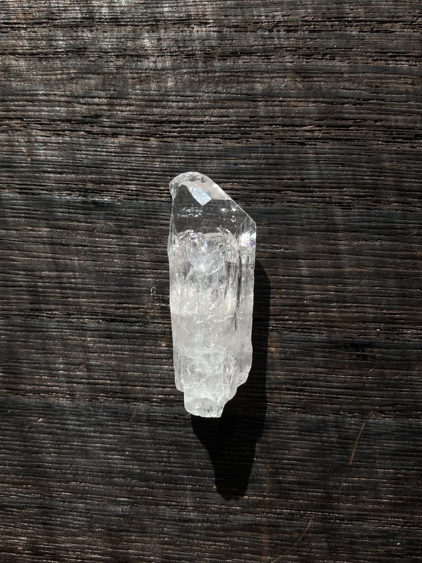 ダンビュライト 虹入り Danburite ジェムクオリティ 小 小指サイズ メキシコ Aurora鉱山産
サイズ 縦 3.4cm x 横 1.2cm x 厚さ 1cm