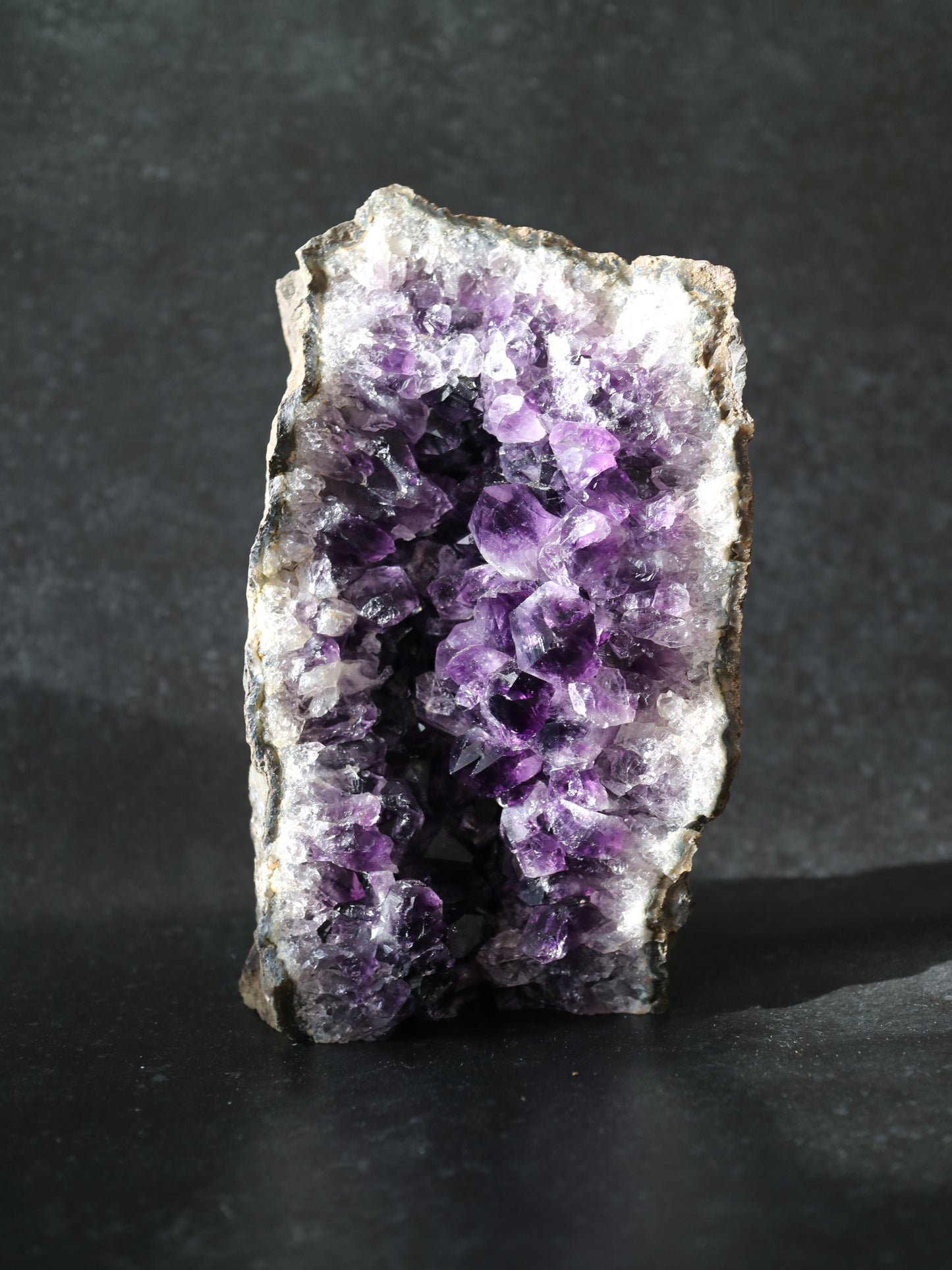 ウルグアイ産 アメジスト ジオード 2 Amethyst Geode