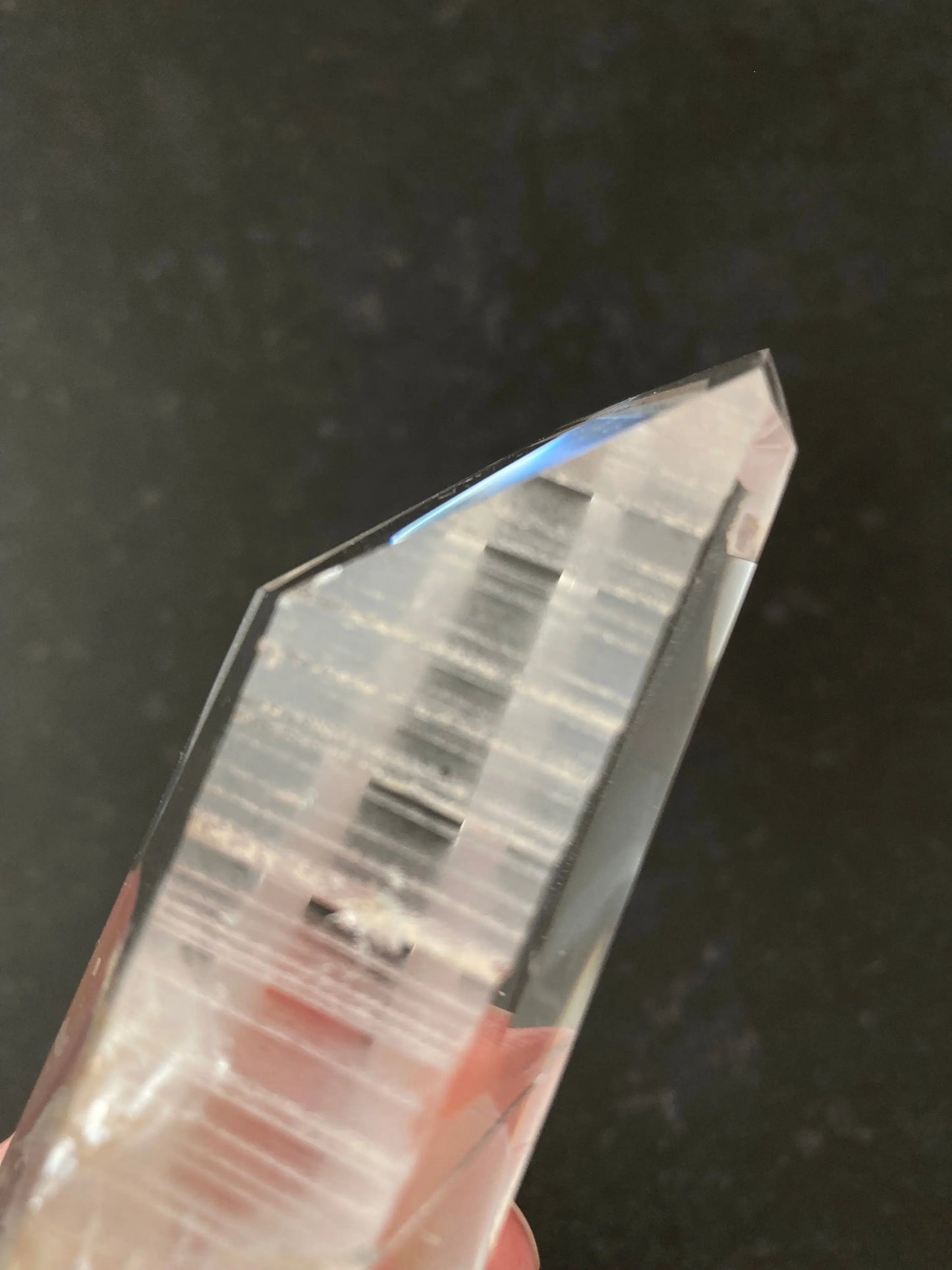 レムリアン シード クォーツ ポイント(ファントム)8cm x 3cm x 2.4cm、87g