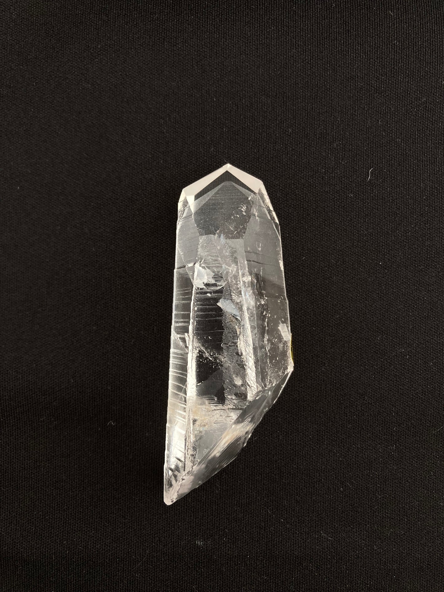 レムリアンシードクォーツ 研磨ポイント 小(ファントム)
ブラジル バイーア州 8cm x 3cm x 2.6cm、70g