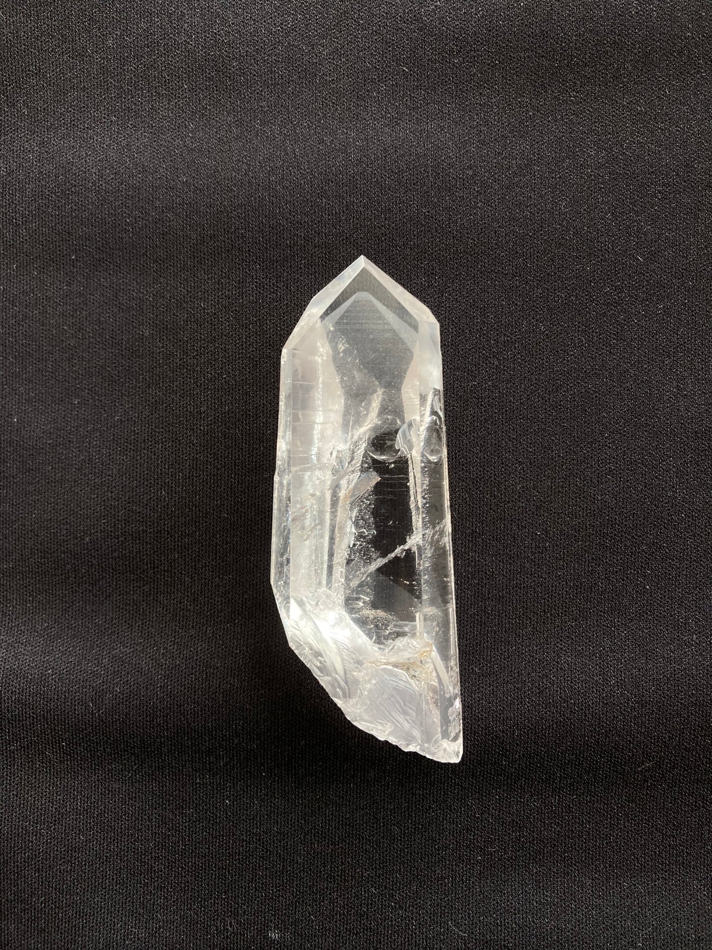 レムリアンシードクォーツ 研磨ポイント 小(ファントム)
ブラジル バイーア州 8cm x 3cm x 2.6cm、70g