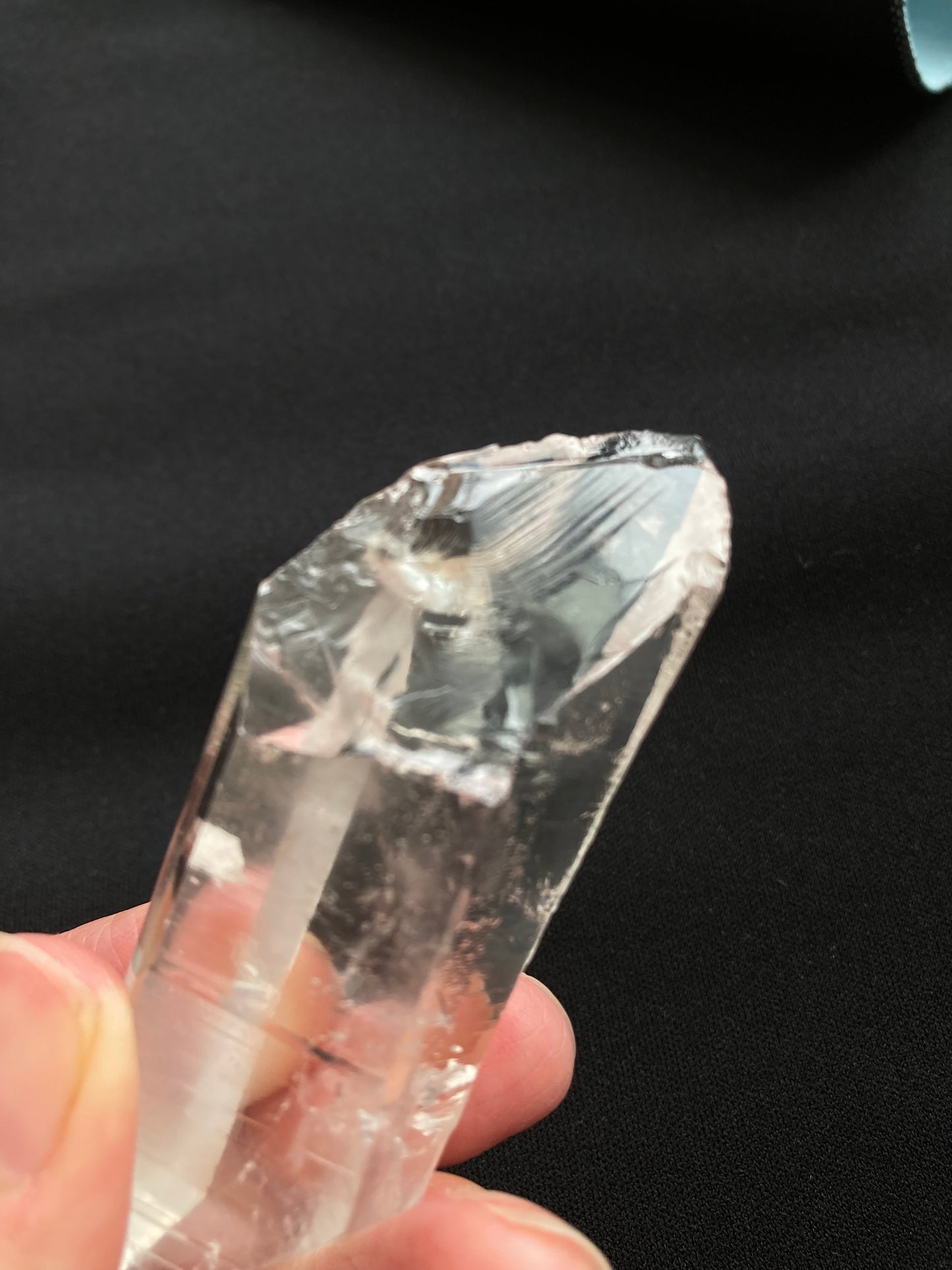レムリアンシードクォーツ 研磨ポイント 小(ファントム)
ブラジル バイーア州 8cm x 3cm x 2.6cm、70g