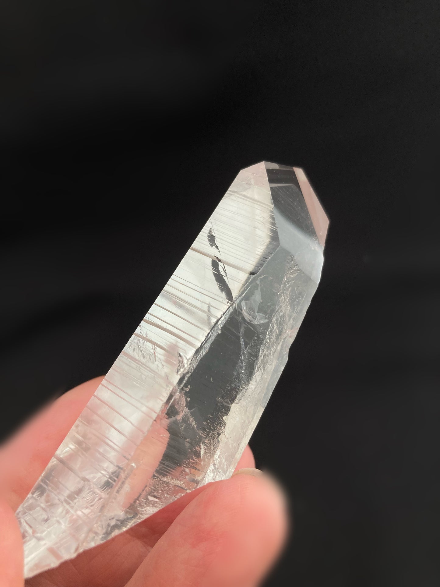 レムリアンシードクォーツ 研磨ポイント 小(ファントム)
ブラジル バイーア州 8cm x 3cm x 2.6cm、70g