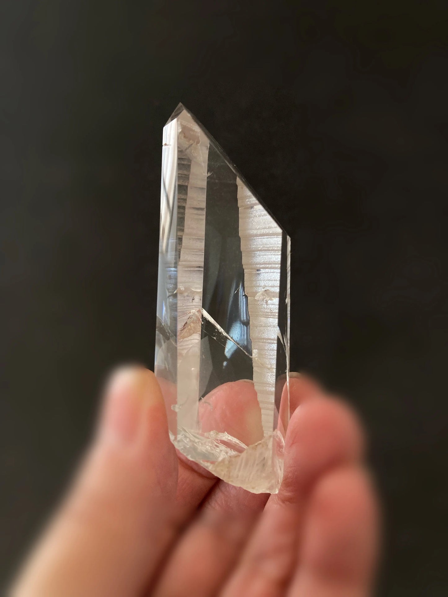 レムリアン シード クォーツ ポイント(ファントム)8cm x 3cm x 2.4cm、87g