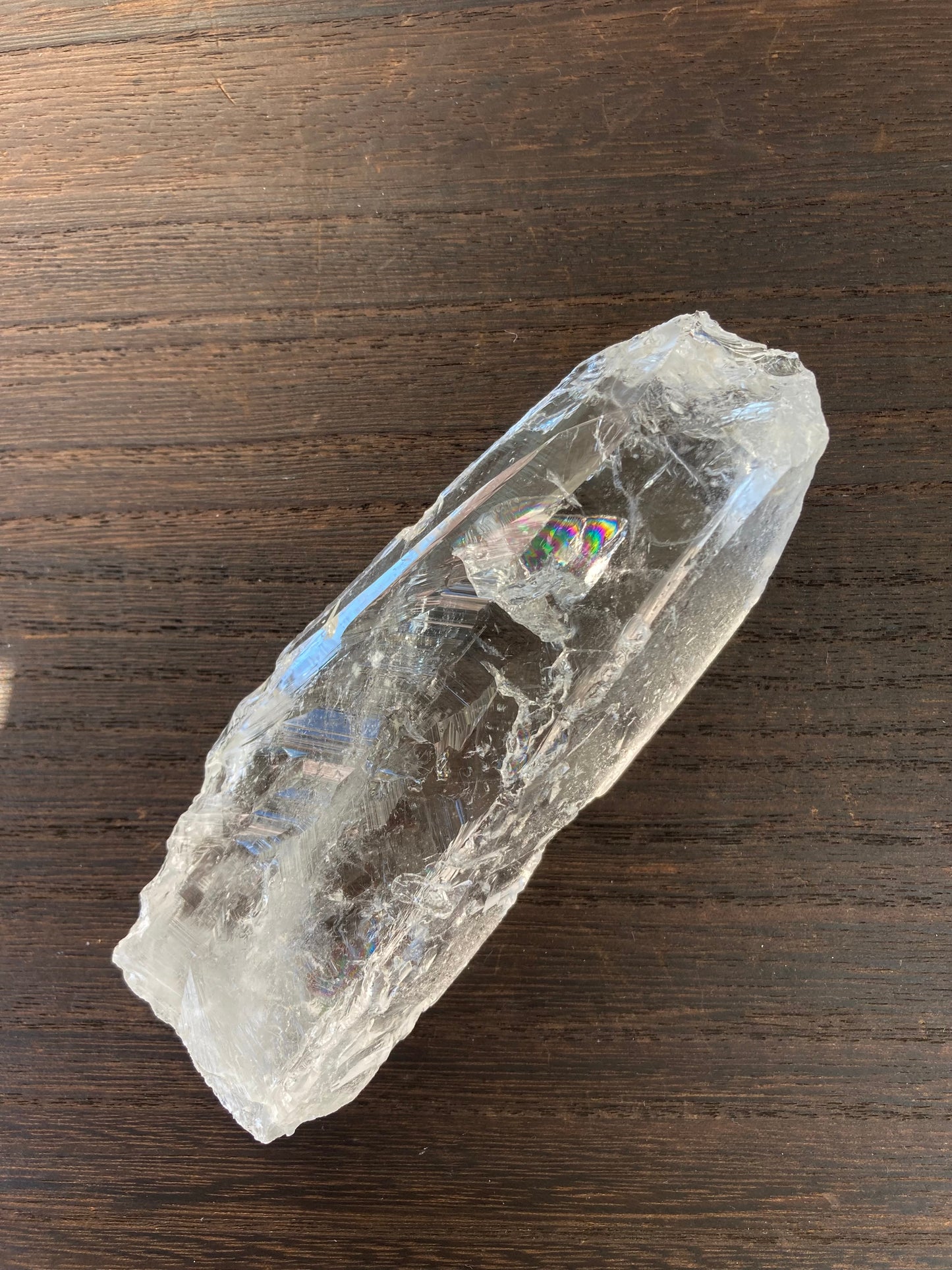 (希少 レア)ロシア産 レムリアン クォーツ (ロシレム 虹入り)
ロシア サウスウラル チェリャビンスク州 (Chelyabinsk Region, South Ural) 3cm x 5cm x 3cm、350g