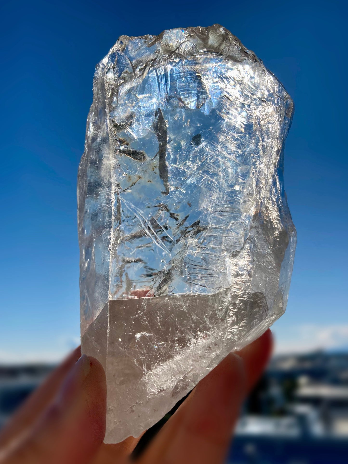 (希少)ロシア産 レムリアン クォーツ (虹入り) ロシレム サウスウラル チェリャビンスク州産 (Chelyabinsk Region, South Ural) 14cm x 7cm x 5cm、650g