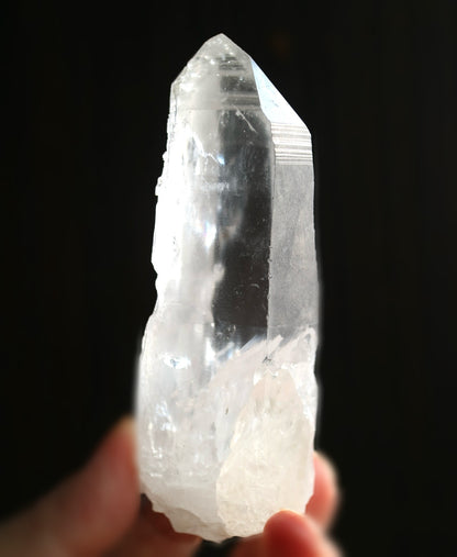 セラ・ド・カブラル鉱山　レムリアン シード クォーツ ポイント 小 手のひらサイズ  Lemurian Seed Quartz (Serra do Cabral, MG, Brazil  サイズ 11.5cm x 4cm x 3cm、208.2g