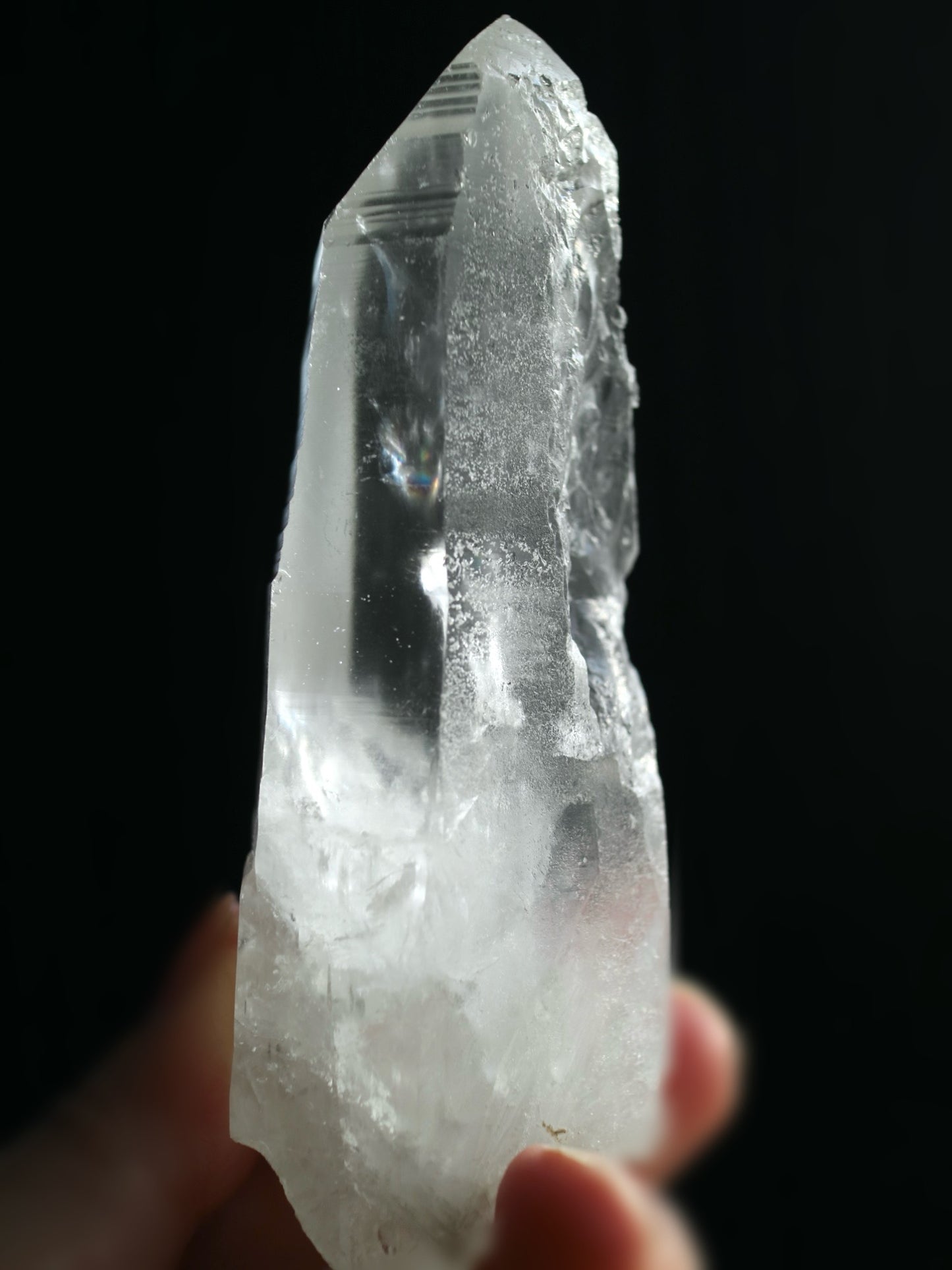 セラ・ド・カブラル鉱山　レムリアン シード クォーツ ポイント 小 手のひらサイズ  Lemurian Seed Quartz (Serra do Cabral, MG, Brazil  サイズ 11.5cm x 4cm x 3cm、208.2g