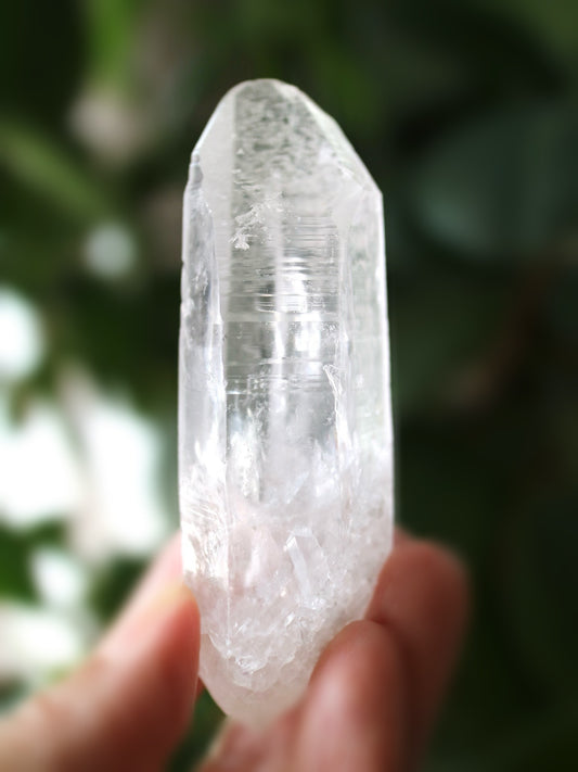 オリジナル鉱山 セラ・ド・カブラル鉱山　レムリアン シード クォーツ ポイント 小 手のひらサイズ Lemurian Seed Quartz  Serra do Cabral, MG, Brazil 