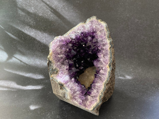 ウルグアイ産 アメジスト原石 ジオード 大  Amethyst from Uruguay  4.6kg 