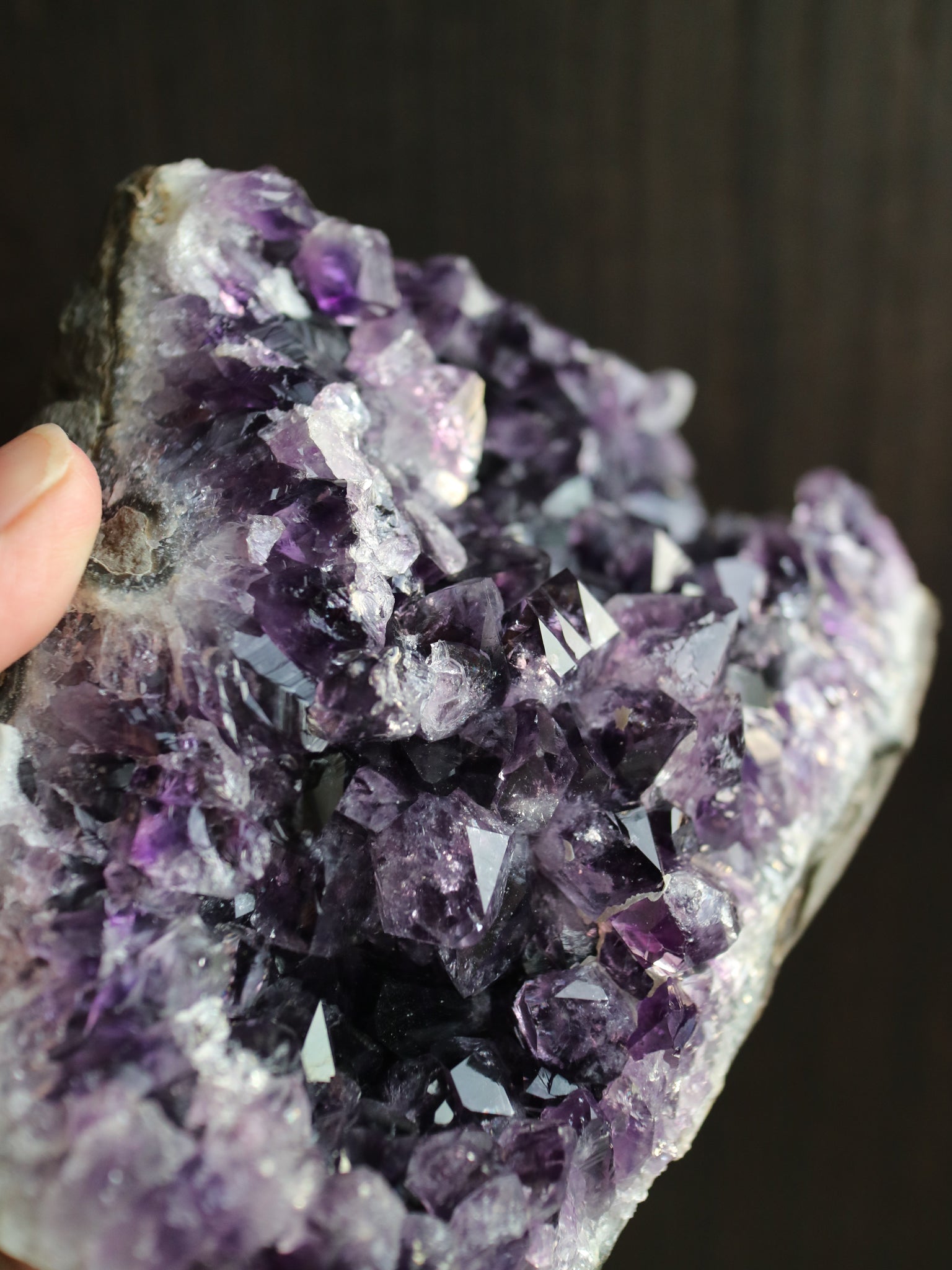 ウルグアイ産 アメジスト    Amethyst from Uruguay 2   14cm x 10.5cm x 8cm、1.65kg