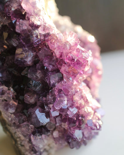 ウルグアイ産 アメジスト 手のひらサイズ    Amethyst from Uruguay 1  10cm x 8cm x 6cm、550g