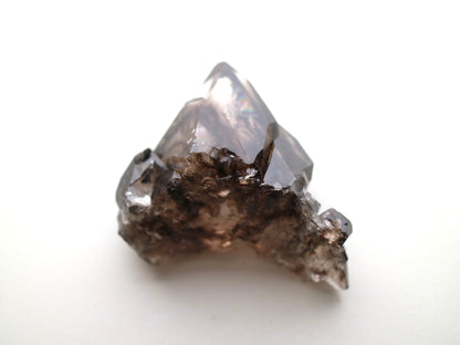 スモーキー エレスチャルクォーツ 小 手のひらサイズ
Smokey Elestial Quartz
ブラジル ミナスジェライス州 Baixio鉱山
6.6cm x 5cm x 3cm、91g