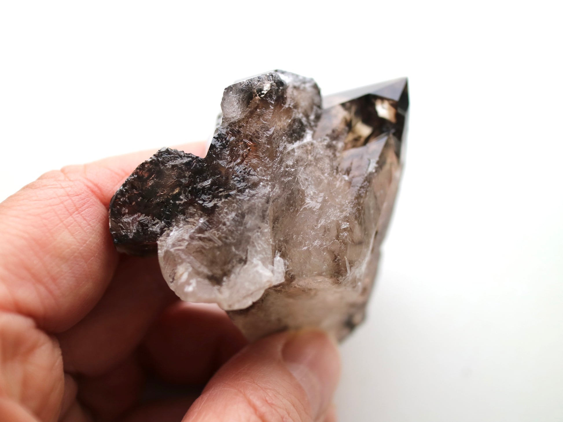 スモーキー エレスチャルクォーツ　手のひらサイズ　小
Smokey Elestial Quartz
ブラジル ミナスジェライス州 Baixio鉱山
6cm x 5cm x 3cm、97g