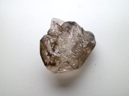 スモーキー エレスチャルクォーツ 小 手のひらサイズ
Smokey Elestial Quartz
ブラジル ミナスジェライス州 Baixio鉱山
5.4cm x 4cm x 2cm、58g