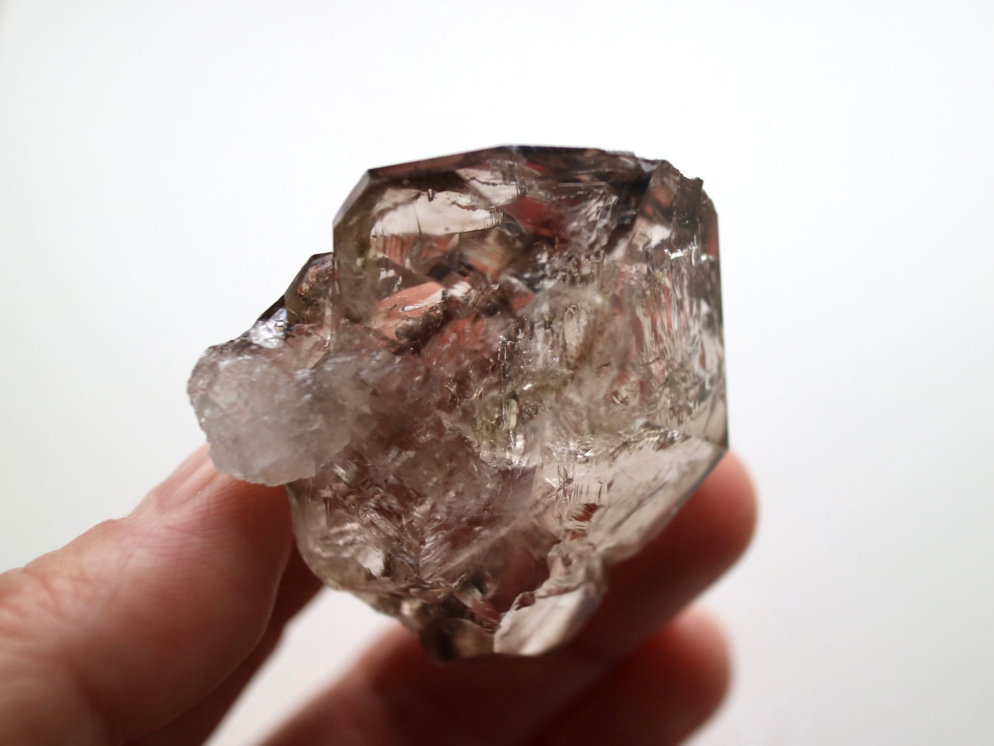 スモーキー エレスチャルクォーツ 小 手のひらサイズ
Smokey Elestial Quartz
ブラジル ミナスジェライス州 Baixio鉱山
5.4cm x 4cm x 2cm、58g