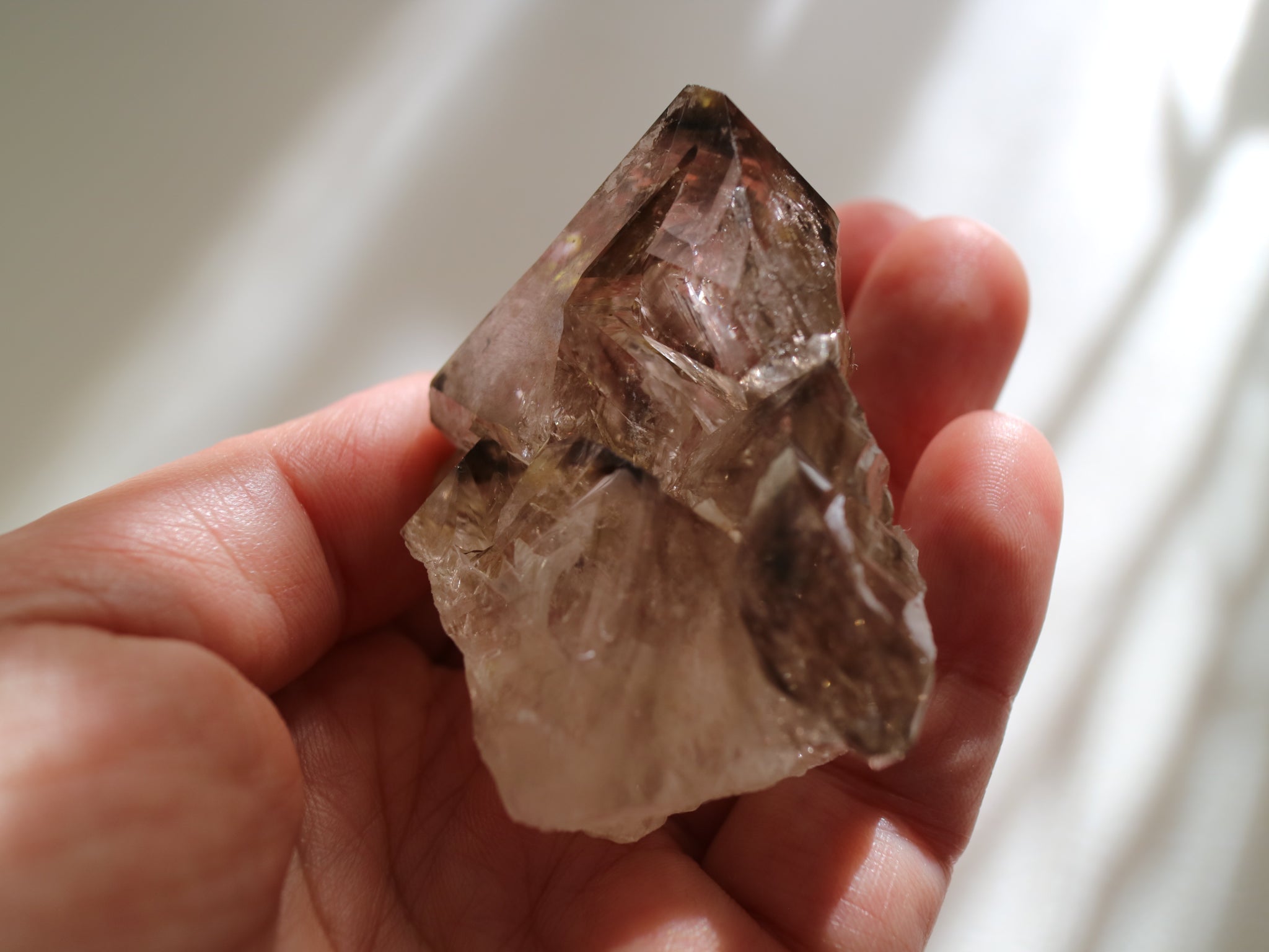 スモーキー エレスチャル クォーツ4 Smokey Elestial Quartz 4 – ryn