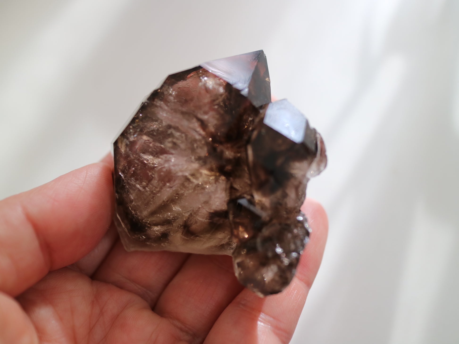 スモーキー エレスチャルクォーツ　手のひらサイズ　小
Smokey Elestial Quartz
ブラジル ミナスジェライス州 Baixio鉱山
6cm x 5cm x 3cm、97g